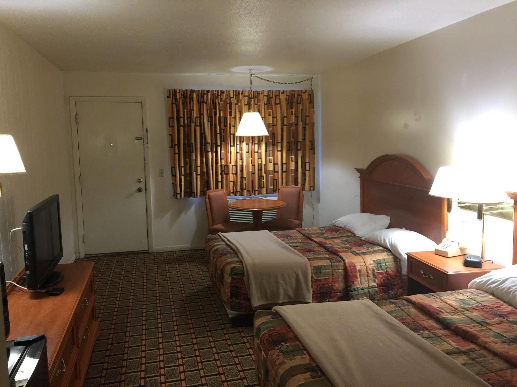 Budget Inn Daleville Eksteriør bilde